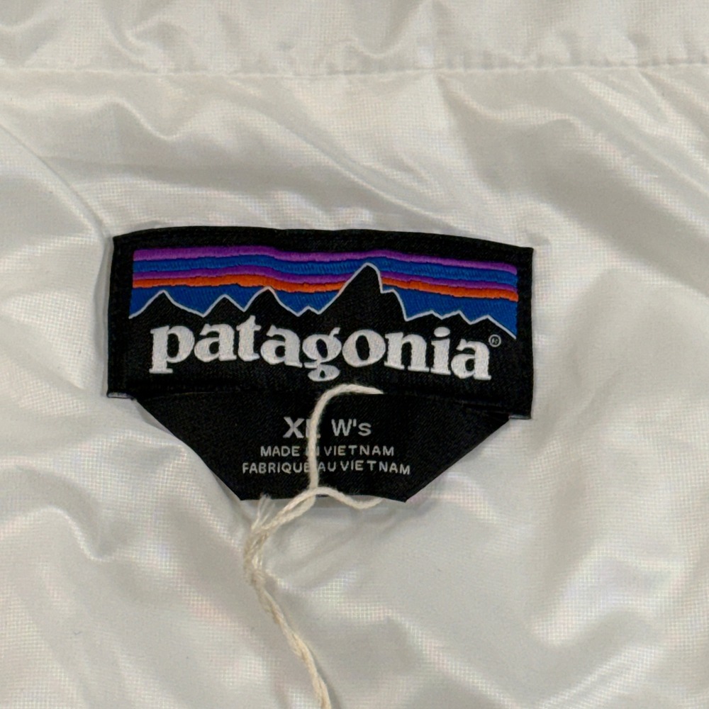 Patagonia Nano Puff Vest Birch White Womens XL NWT 84247 FA23 Quilted Puffer - Picture 3 of 13